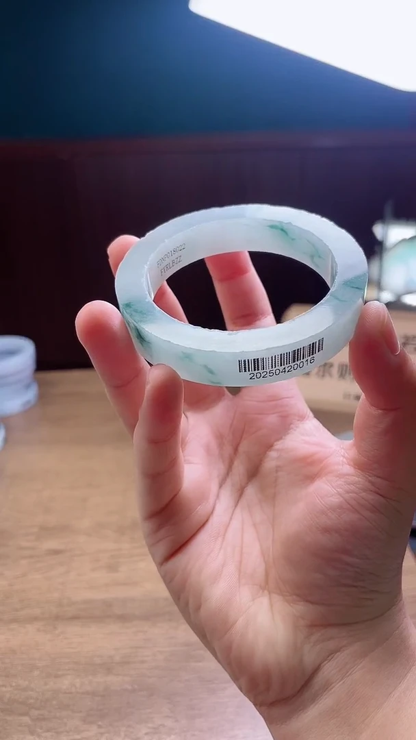 定制翡翠手镯未镶嵌定制