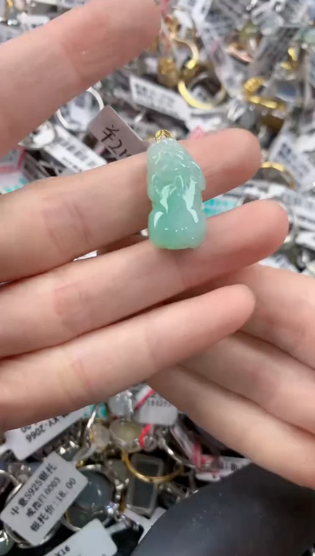18K金镶嵌戒指翡翠4444----7