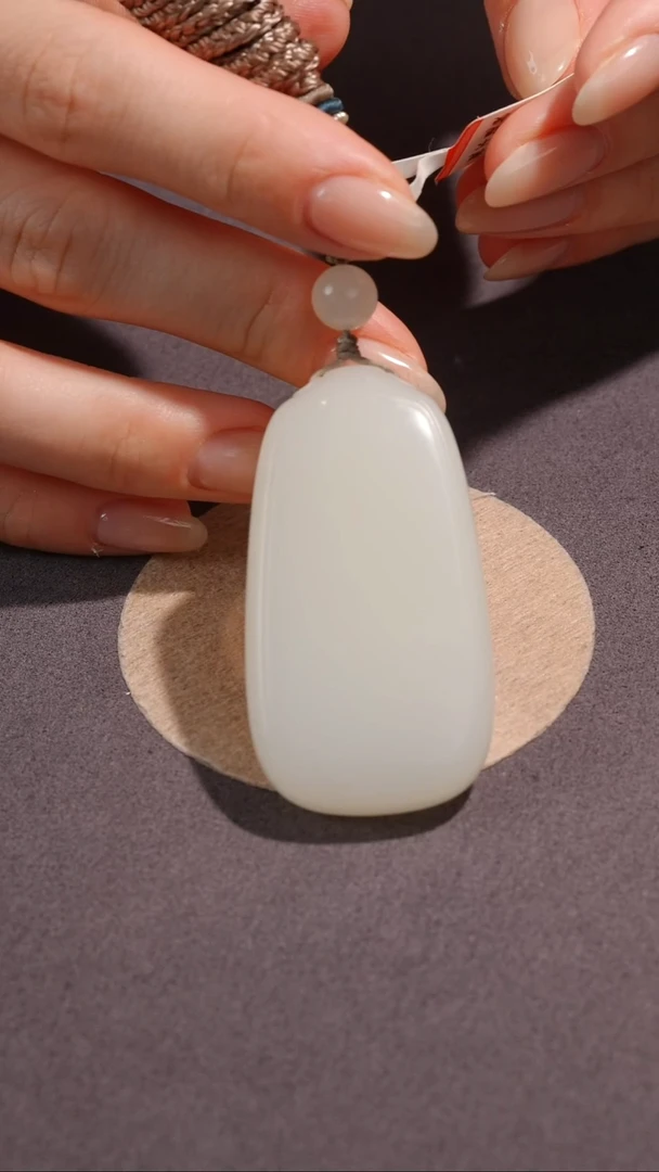 吊坠(赠链)未镶嵌和田玉（白玉）和田玉白玉无事牌 约42.93克