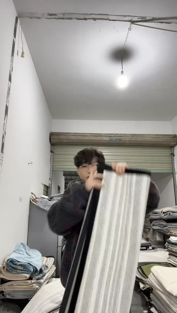 雪尼尔90*240黑白鱼骨纹