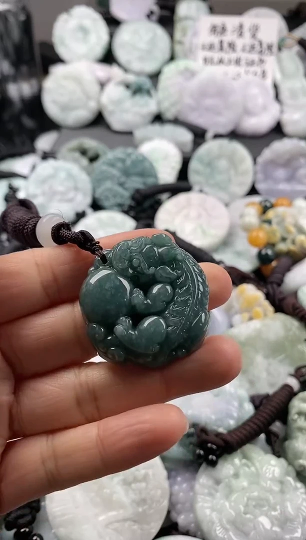 【闪购商品】翡翠吊坠(不含链)未镶嵌1