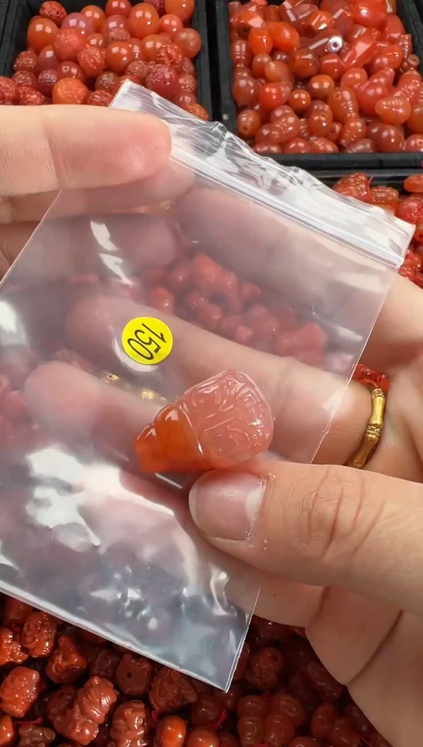 【闪购商品】南红玛瑙颈饰未镶嵌1