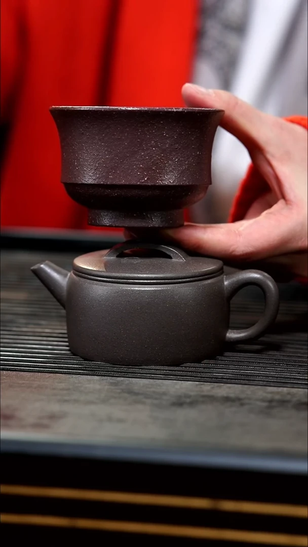 【闪购商品】紫砂茶壶蟹壳青小汉瓦160cc套组