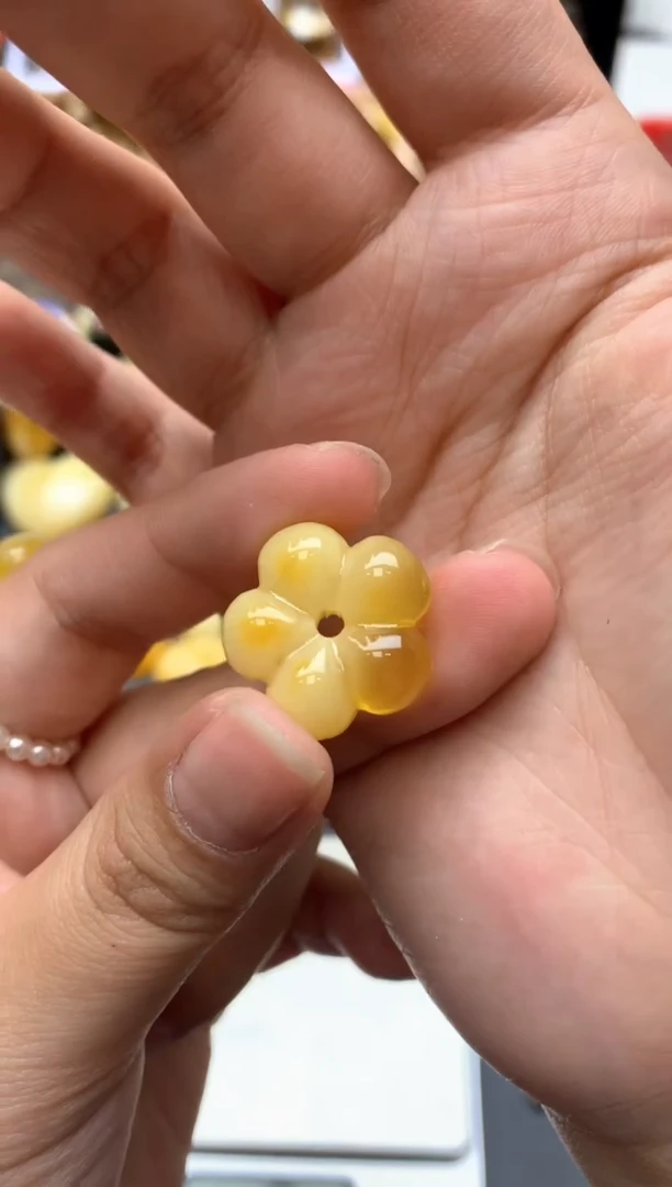 【闪购商品】琥珀珠宝奇石未镶嵌048琥珀蜜蜡花粉有纹小坑介意勿拍