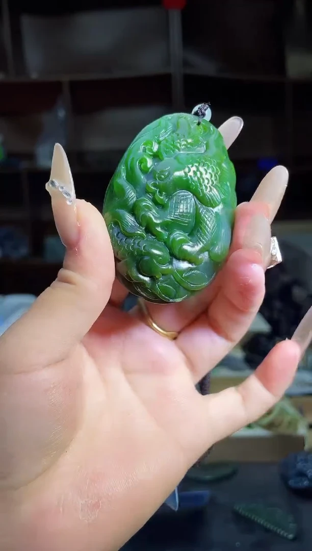 和田玉未镶嵌颈饰1