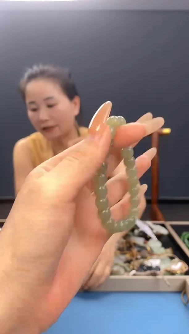 和田玉未镶嵌颈饰拍一发一