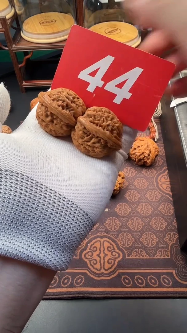 把件文玩核桃38红锦鲤