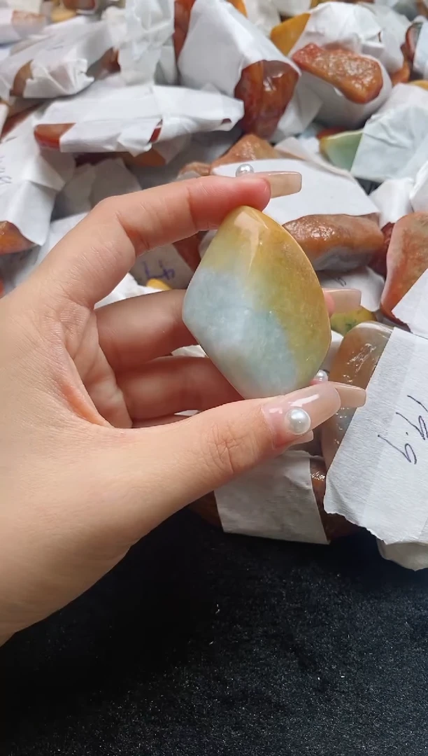 翡翠裸石翡翠挂件裸石