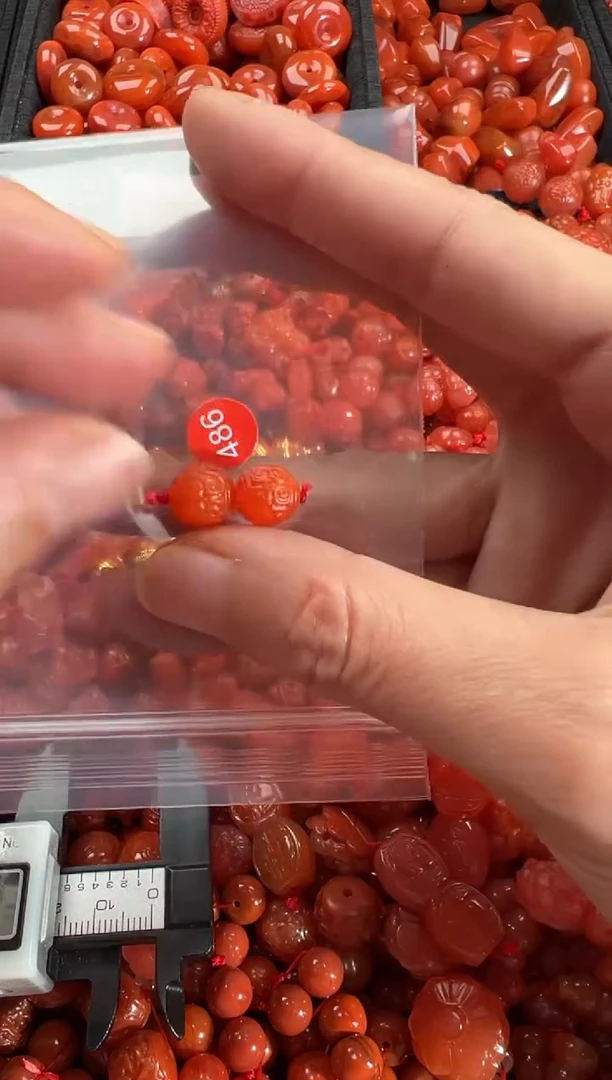 【闪购商品】南红玛瑙颈饰未镶嵌1