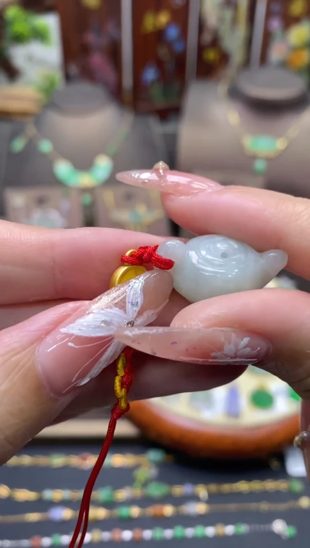 【闪购商品】翡翠颈饰未镶嵌净货11126多样性发其一