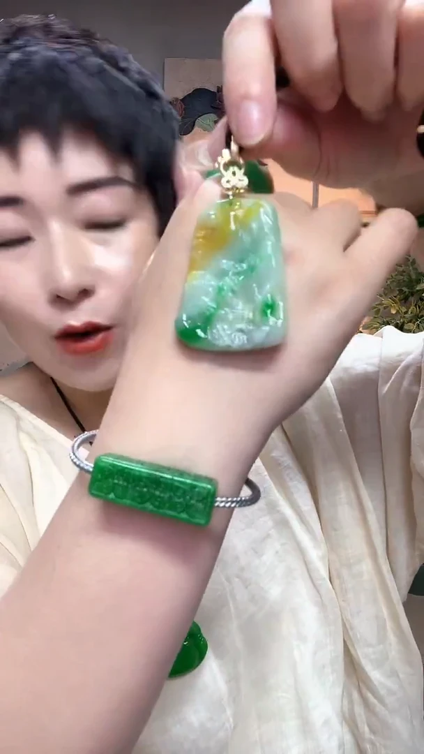 吊坠(赠链)合金翡翠多样性发货592