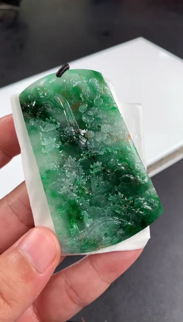 未镶嵌定制翡翠烟**青翡翠