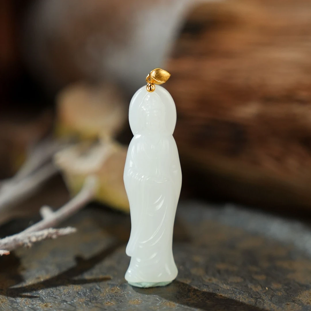 【壹芳珠宝】天然原矿和田玉白玉观音18K金镶吊坠47*14*9