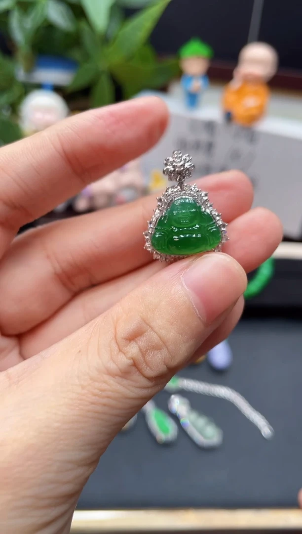 吊坠(不含链)18K金镶嵌翡翠星*吊坠