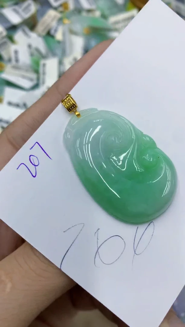 颈饰18K金镶嵌翡翠11111111111