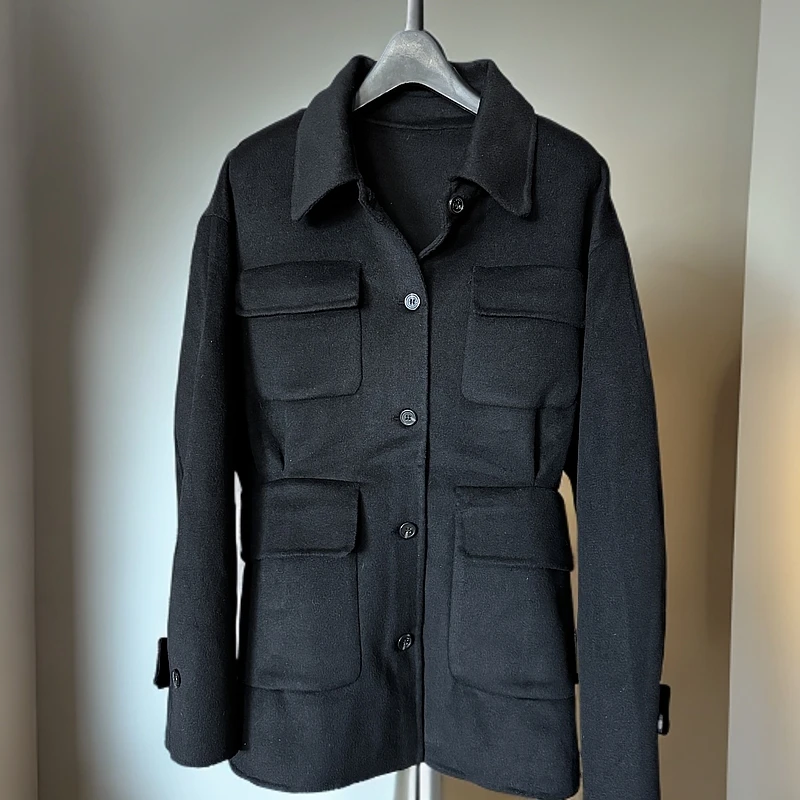 经典黑色手缝秋冬羊绒外套，保暖抗风，精致女人的衣柜宠儿短款春秋