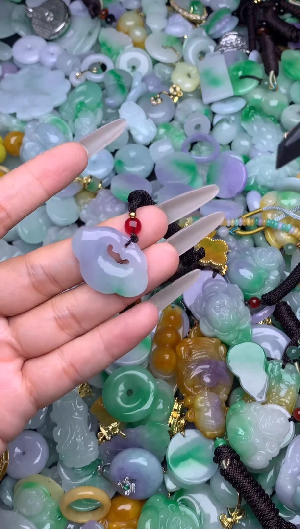 翡翠未镶嵌颈饰天然缅甸翡翠吊坠