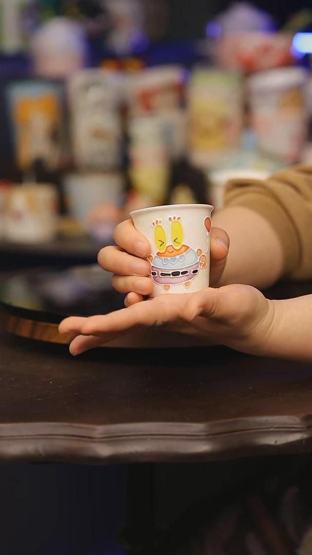 【闪购商品】摆件景德镇釉下彩绘设计师款式陶瓷