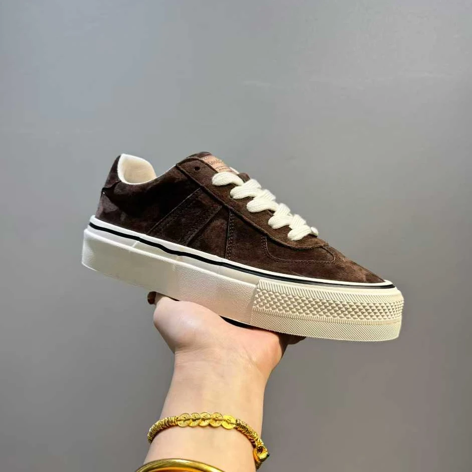 男款2025冬季新款磨砂皮休闲板鞋轻奢品质潮男鞋平跟透气男生鞋子