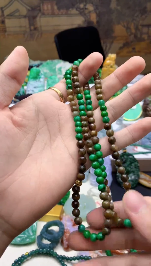 颈饰未镶嵌翡翠天然A货翡翠