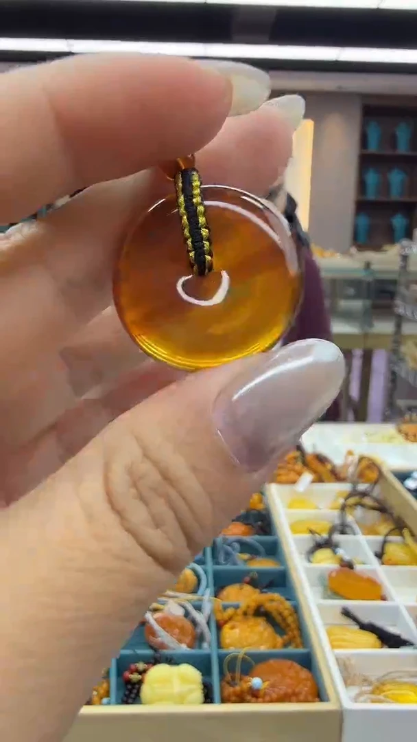 琥珀颈饰未镶嵌47秒拍号假一罚三