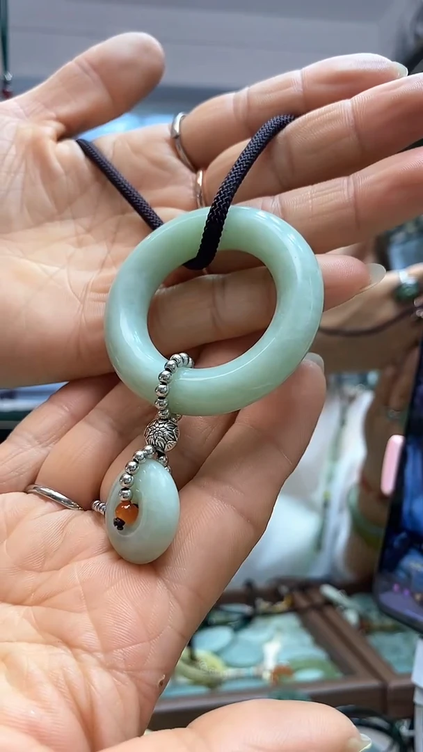 【闪购商品】岫玉吊坠未镶嵌多样性发货其中之一