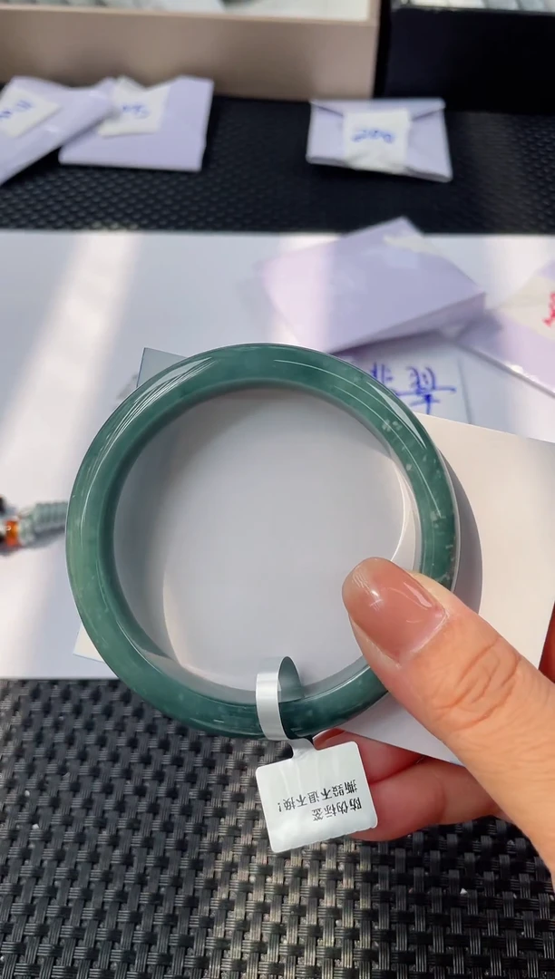 未镶嵌手镯翡翠基地发货H3179