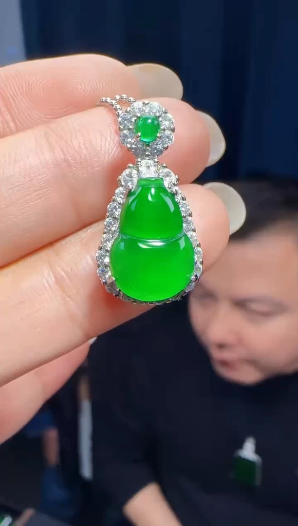 未镶嵌定制翡翠翡翠吊坠11