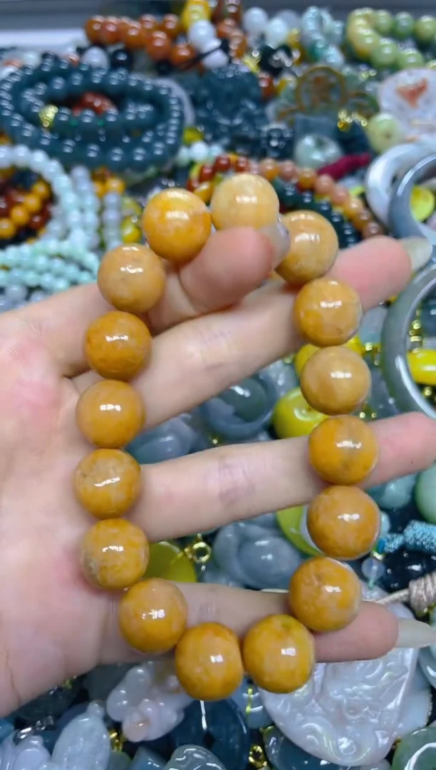 颈饰未镶嵌翡翠13MM/ J /翡翠A货，一件也是批发价