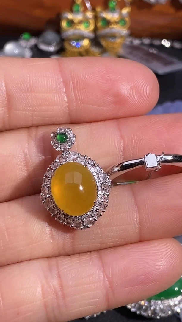 【闪购商品】翡翠戒指18K金镶嵌戒指