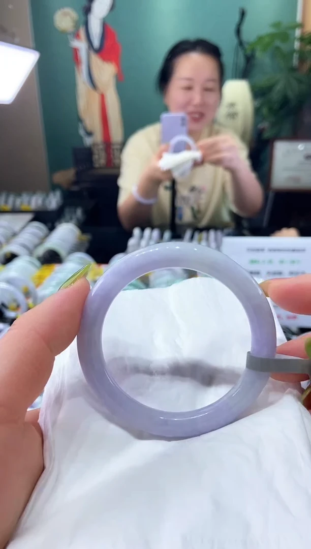 翡翠手镯未镶嵌5354圈口