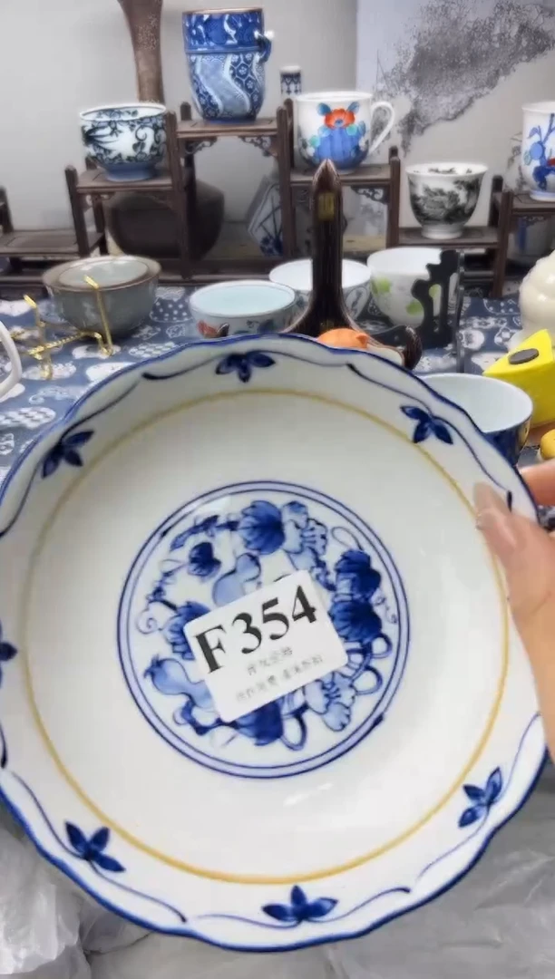 瓷片S****a    F354