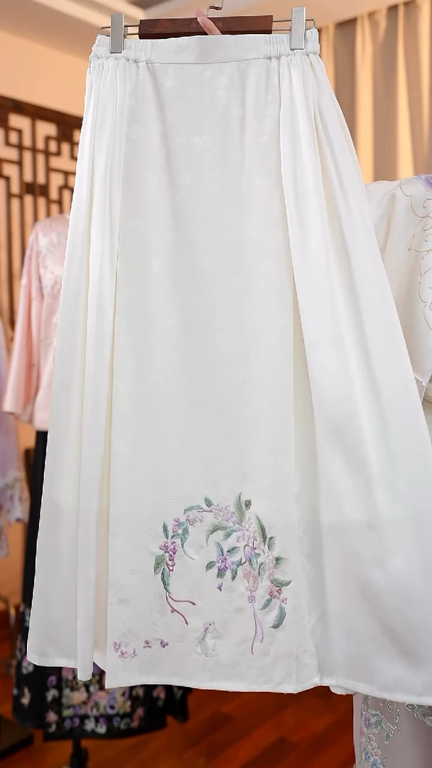 刺绣白色正绢半裙  桑蚕丝非遗苏绣服饰
