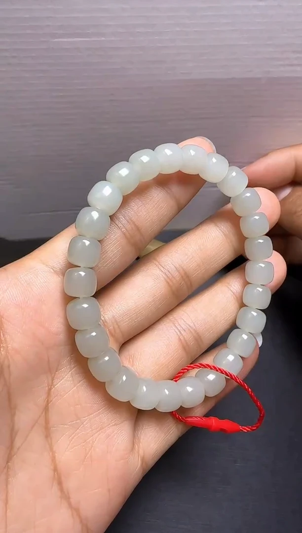 【闪购商品】和田玉手链未镶嵌新疆和田玉近矿卡8老型手串