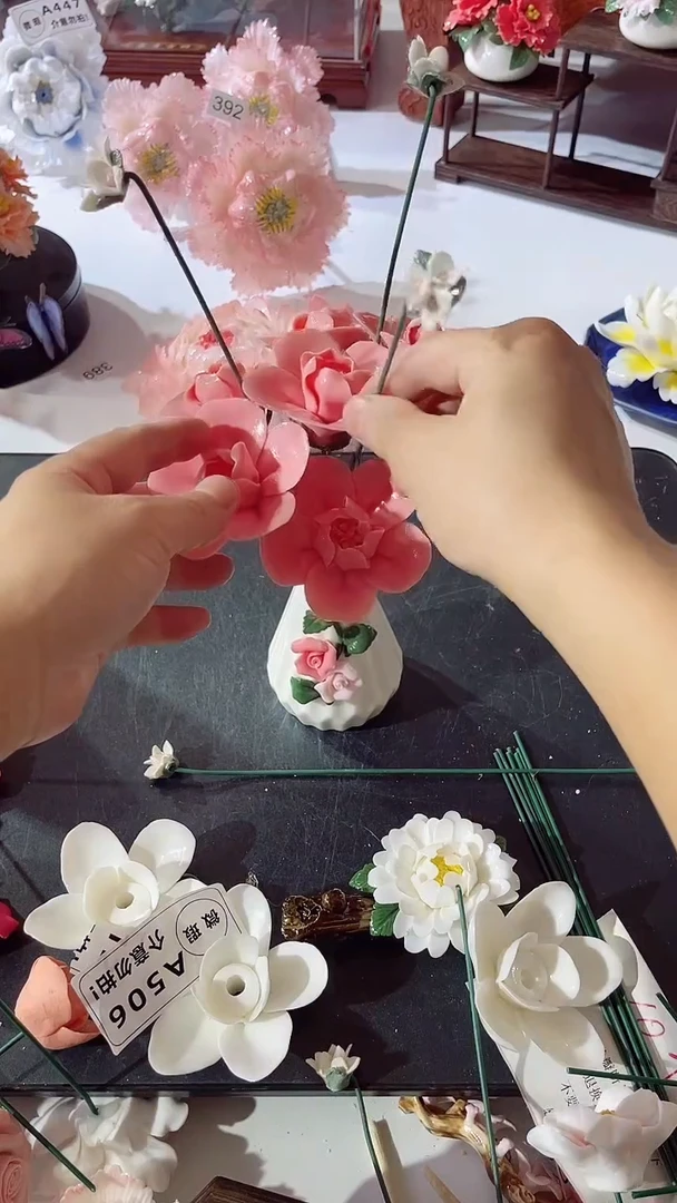摆件陶瓷手工捏花