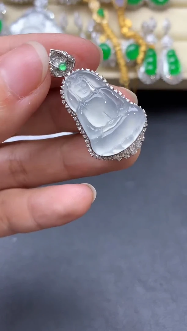 翡翠18K金镶嵌颈饰522-中国好珍宝