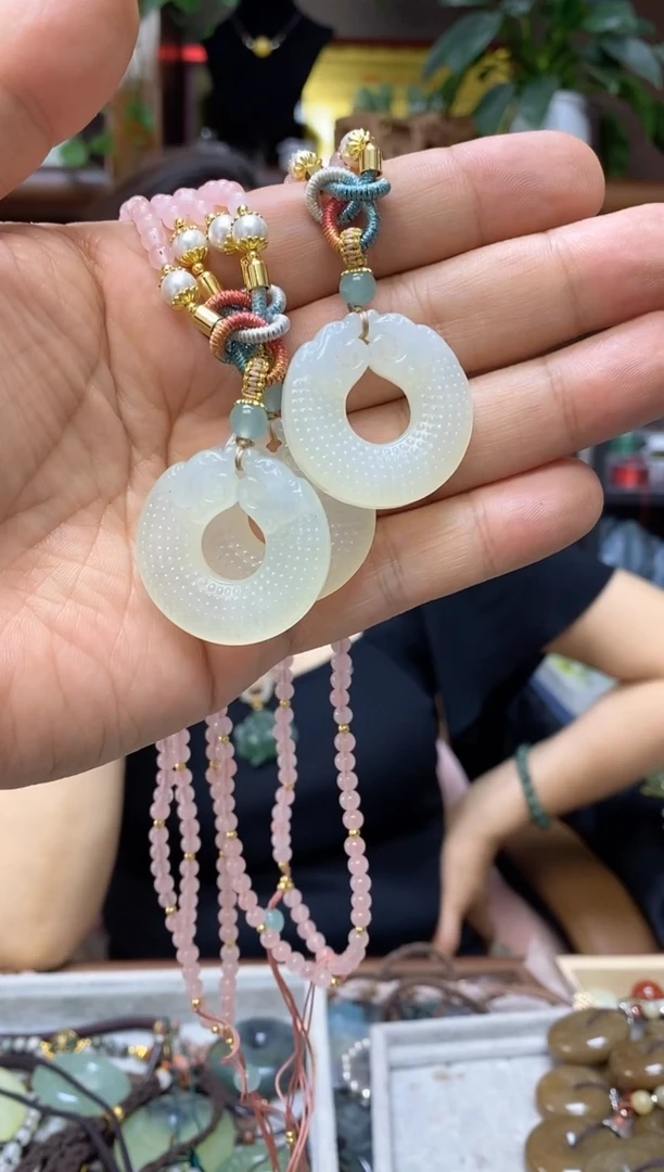 岫玉未镶嵌吊坠·多样性发货其中发一