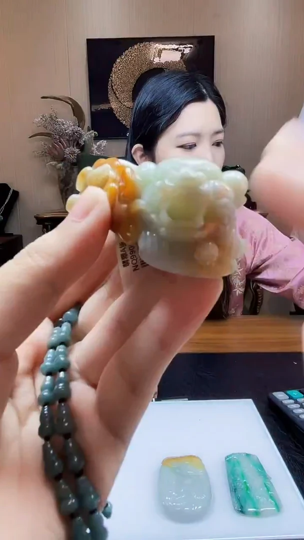 未镶嵌定制翡翠吊坠187