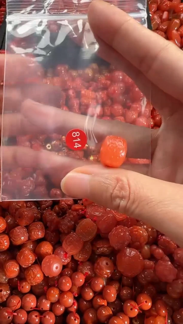 【闪购商品】南红玛瑙颈饰未镶嵌1