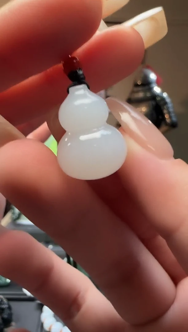 和田玉未镶嵌吊坠(不含链)白玉葫芦吊坠含绳