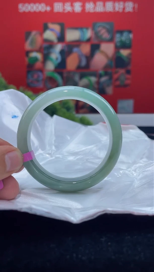 翡翠手镯未镶嵌手镯5