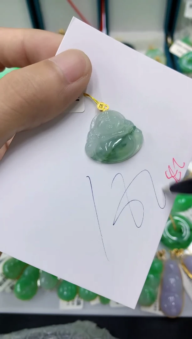 翡翠18K金镶嵌颈饰11111111111