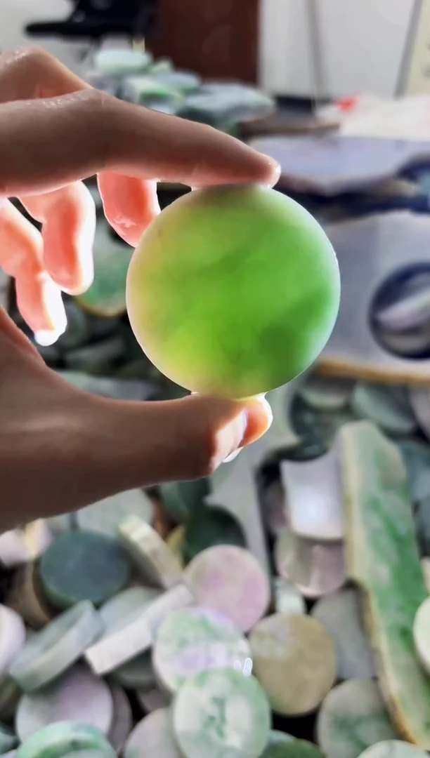 【闪购商品】翡翠颈饰未镶嵌A货吴玉203