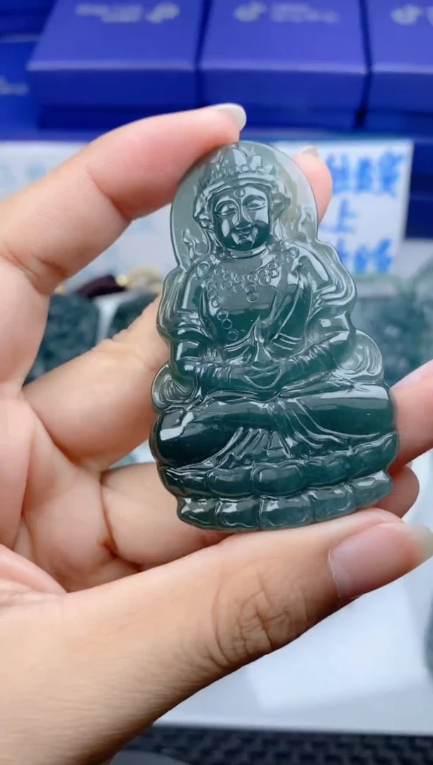 翡翠未镶嵌颈饰