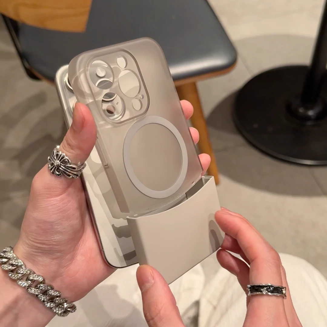 欧克里里高级钛原拼接磁吸手机壳适用iPhone14/15/16苹果13/12/11