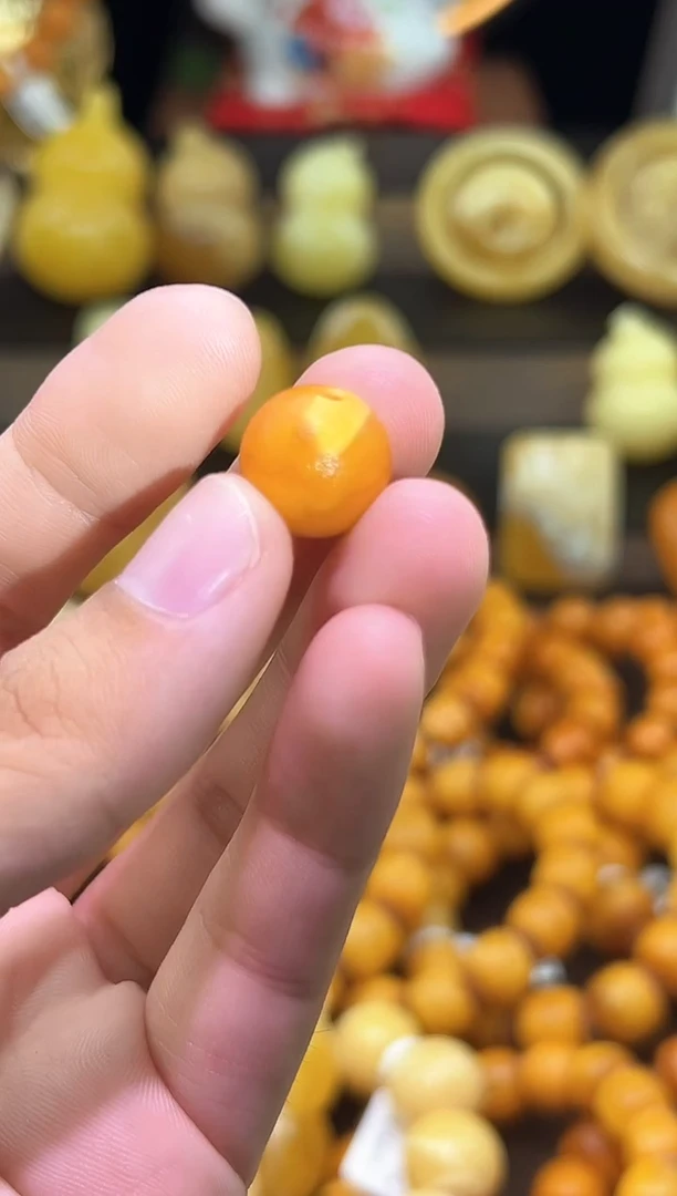蜜蜡未镶嵌珠宝奇石88号链接