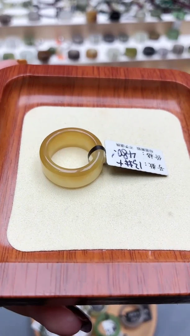 未镶嵌戒圈和田玉骑****进13号