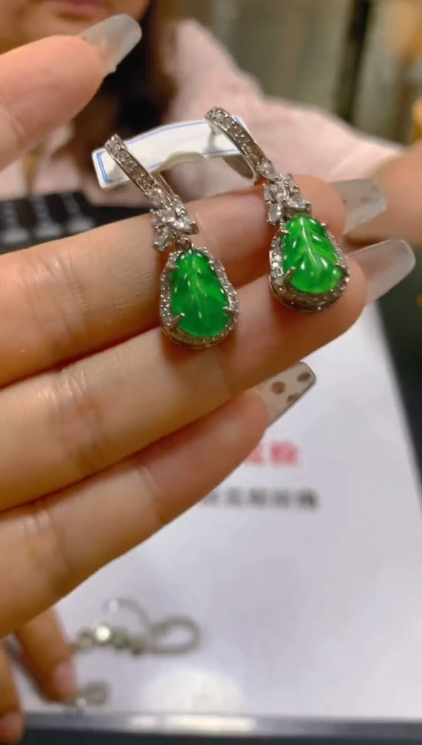 未镶嵌翡翠耳饰多样性发一