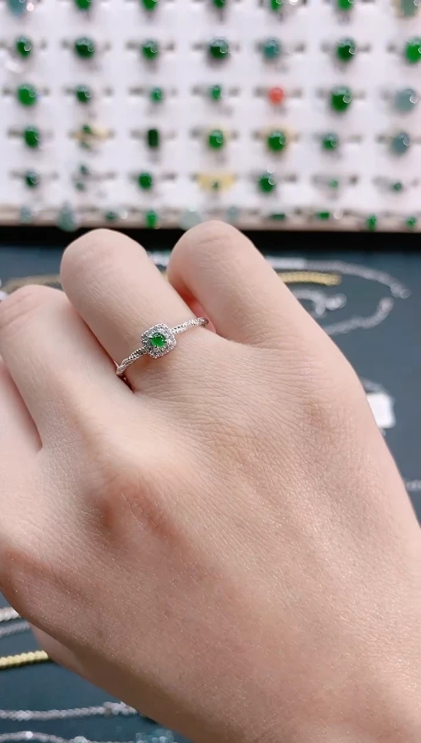 【闪购商品】翡翠戒指银S925镶嵌天然翡翠