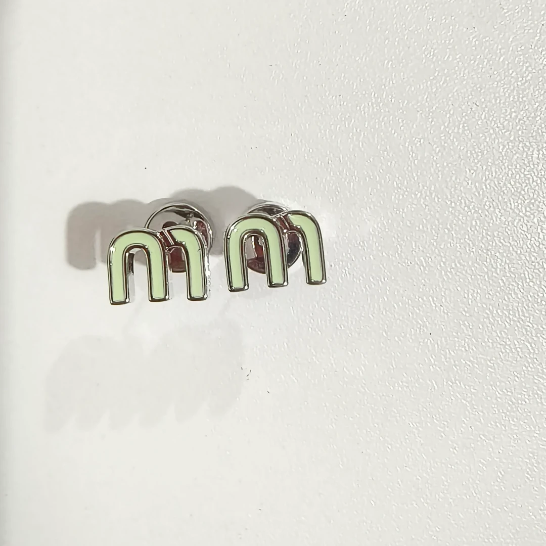 铜合金耳饰 8-8198时尚气质百搭耳钉耳饰小香风2025新款小众气质